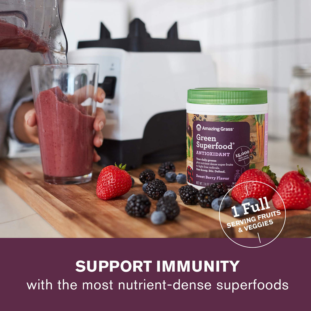 Amazing Grass Green Superfood Antioxidant: Super Greens Powder with Spirulina, Elderberry &amp; Probiotics, Sweet Berry, 15 Servings